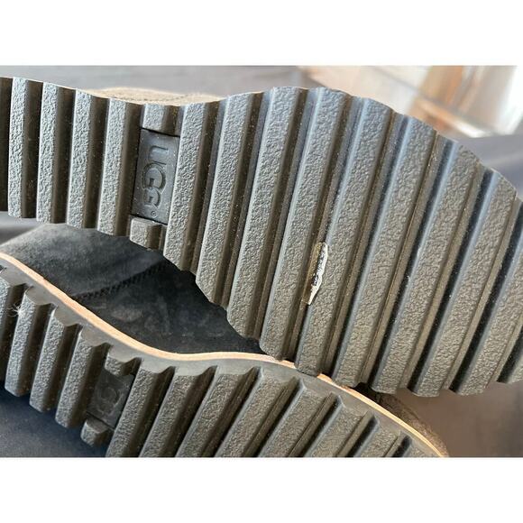 UGG Pax Wedge Bootie, Size 7, Charcoal, Waterproof - Picture 5 of 9